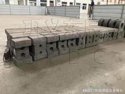 碎石頭的硬質(zhì)合金錘頭能用多久?制砂機(jī)的錘頭哪里有賣?